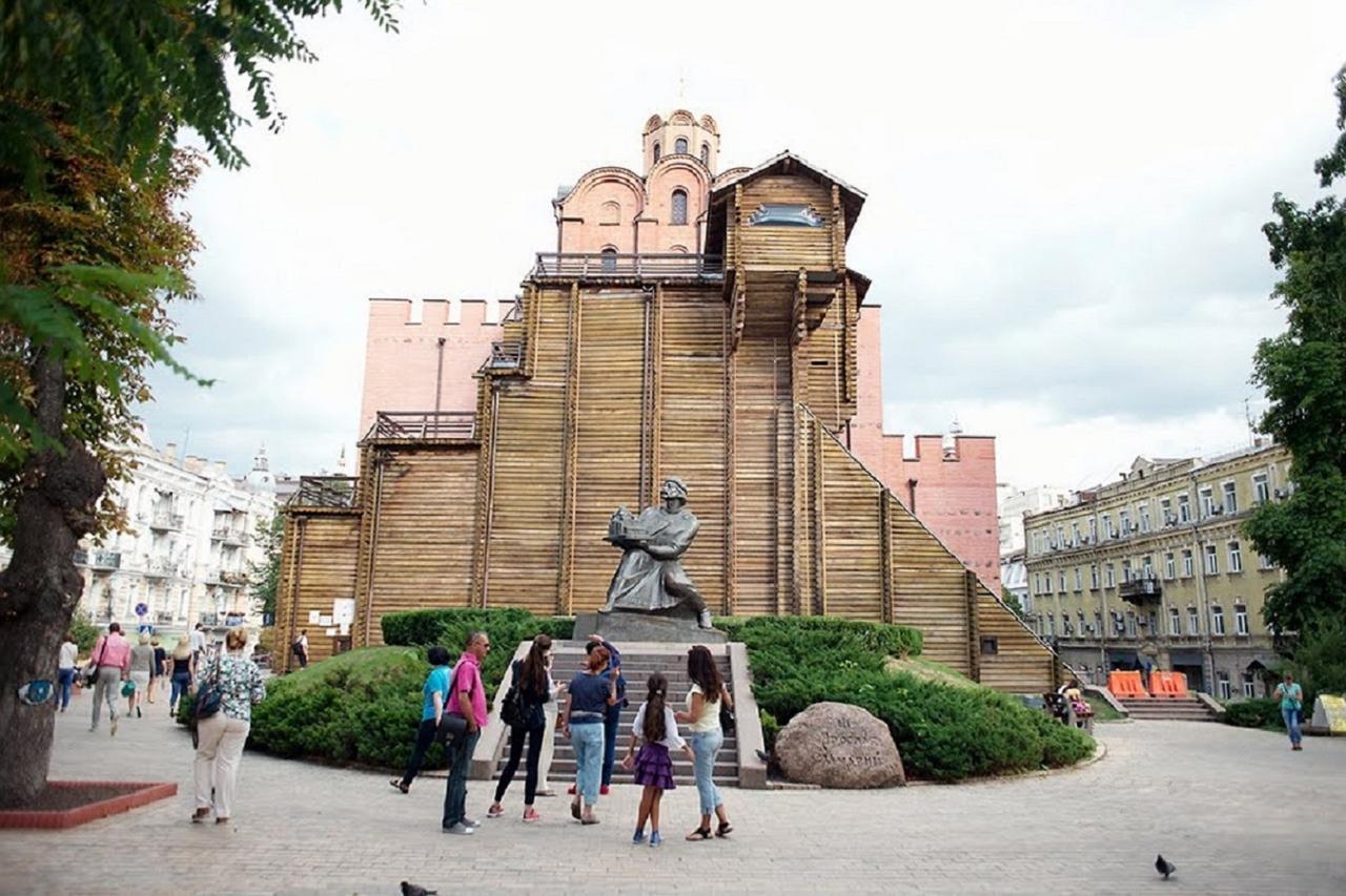 Podil Apart Near Poschtova Square History Center Kiev Buitenkant foto