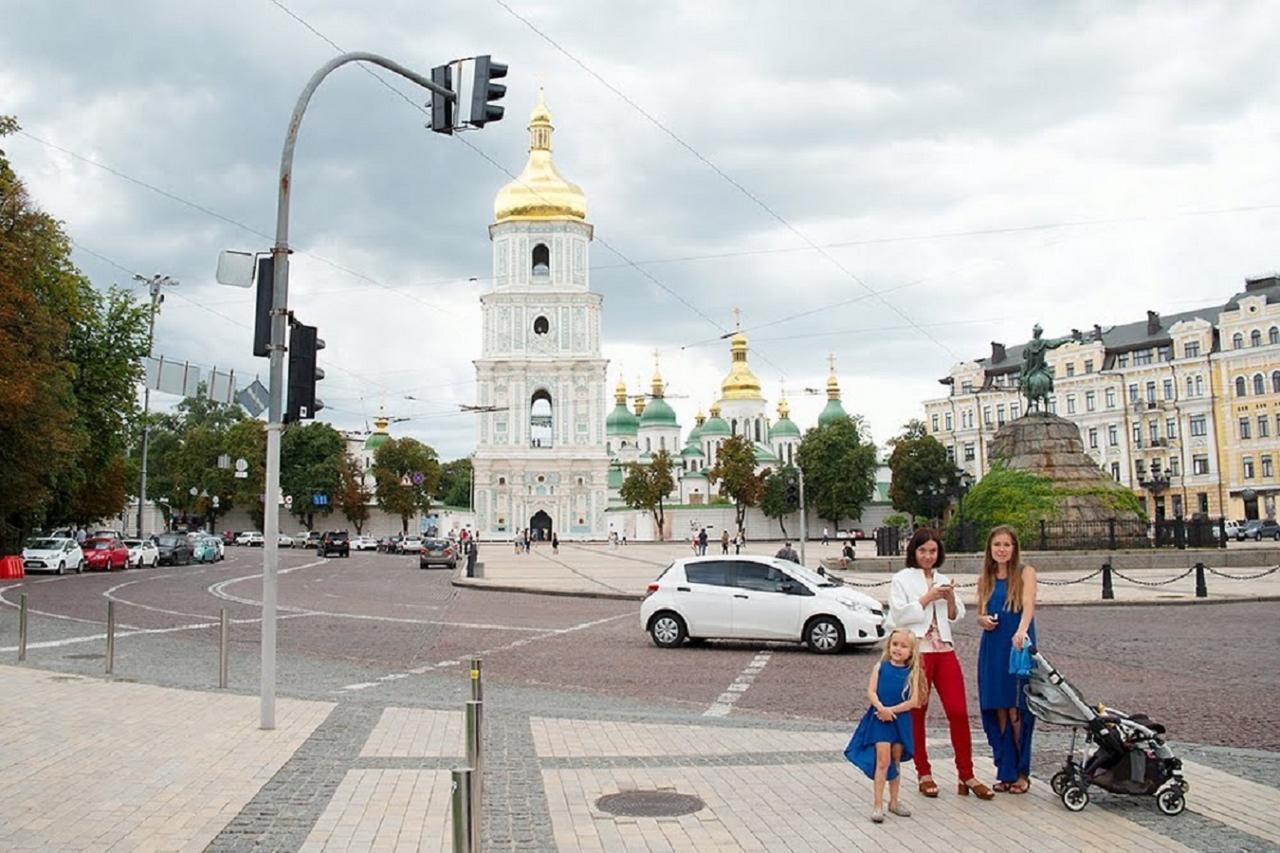 Podil Apart Near Poschtova Square History Center Kiev Buitenkant foto