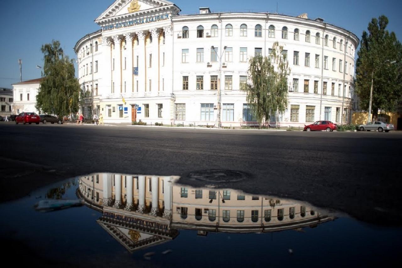 Podil Apart Near Poschtova Square History Center Kiev Buitenkant foto